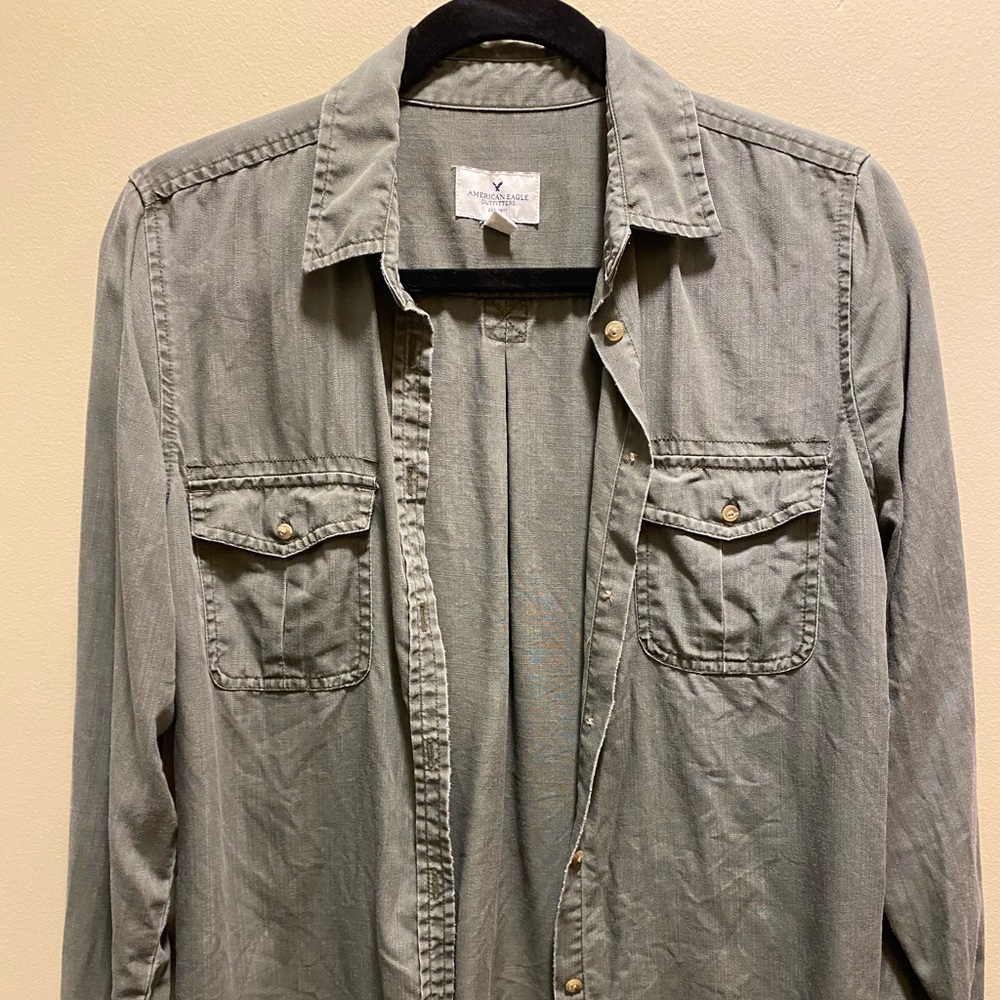 AMERICAN EAGLE KHAKI GREEN SHIRT